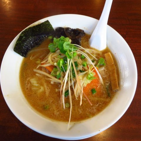 Bogata zupa miso, fot. Beata Pawlikowska