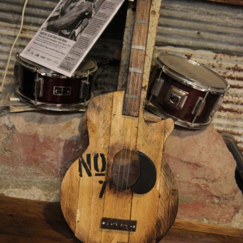 Ręcznie zrobiona gitara, fot. Beata Pawlikowska