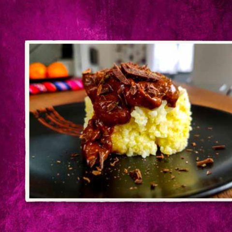 Kasza z czekoladowym sosem śliwkowym,  fot. Beata Pawlikowska