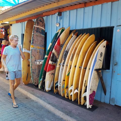 Wypozyczalnia desek,  fot. Beata Pawlikowska