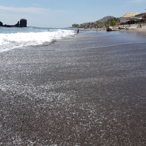 Plaża w El Tunco,  fot. Beata Pawlikowska