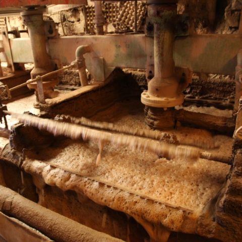 W warsztacie odzyskującym drobiny srebra ze skał, fot. Beata Pawlikowska