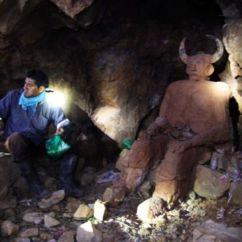 El Tio, bóg podziemi w kopalni srebra, W kopalni srebra w Potosi, fot. Beata Pawlikowska