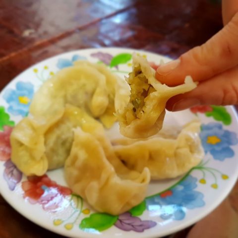 Wegetariańskie pierożki momo, W stolicy Bhutanu, Thimpu, fot. Beata Pawlikowska