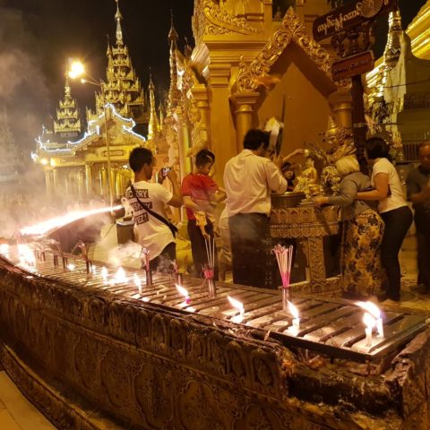 Wieczorem przy świątyni, fot. Beata Pawlikowska