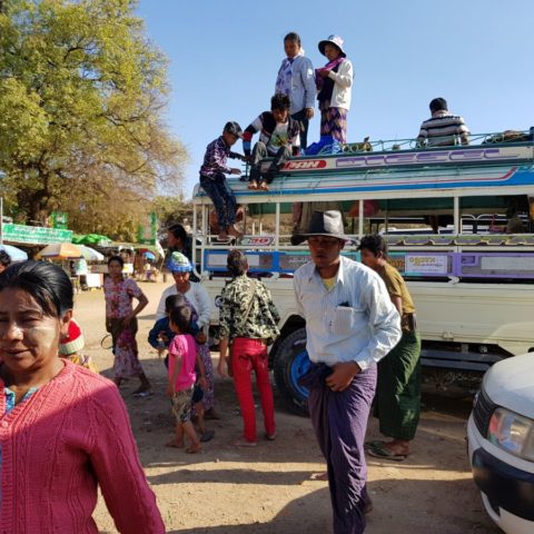 Podróż autobusem po Birmie,  fot. Beata Pawlikowska