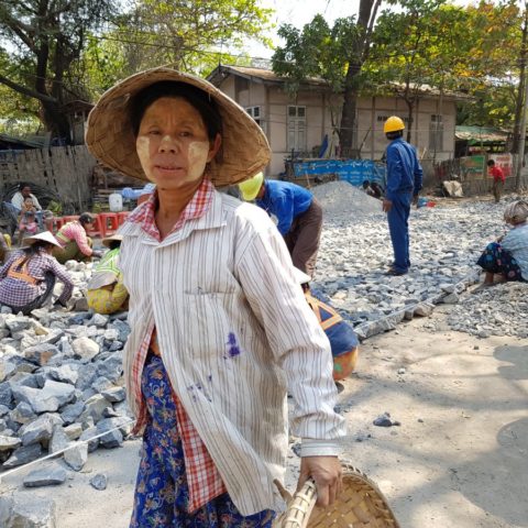 Podczas budowy drogi,  fot. Beata Pawlikowska