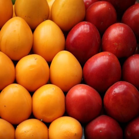Tomate de arbol, czyli dosłownie „drzewny pomidor”, któremu nadano polską nazwę cyfomandra grubolistna. Owoc jest słodkokwaśny, zawiera dużo witamin i minerałów. Kolumbia