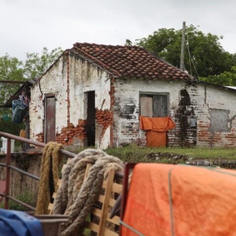 Ciekawe kto tam mieszka.