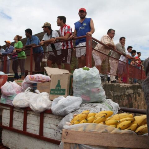 Podczas podróży łodzią po rzece Paragwaj.