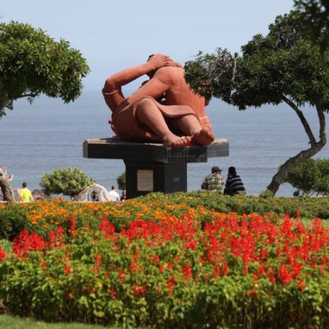 Pomnik zakochanych w stolicy Peru, Limie.