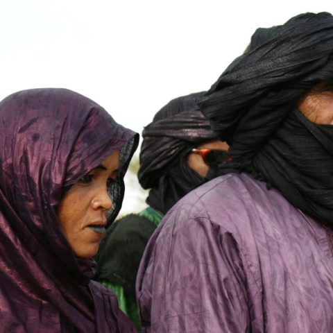 Tuaregowie z pustyni Sahara w południowej Algierii