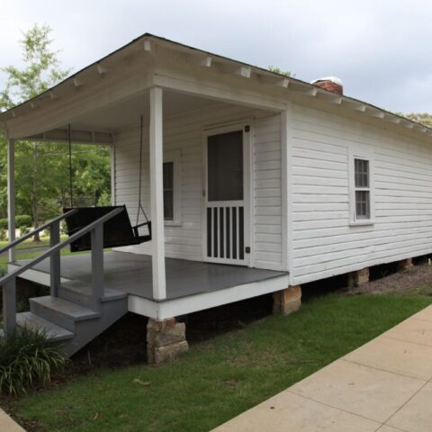 Domek, w którym Elvis przyszedł na świat i mieszkał przez pierwsze lata, Tupelo w stanie Mississippi.