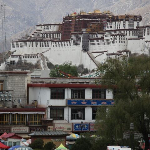 Pałac Potala w stolicy Tybetu, Lhasie.
