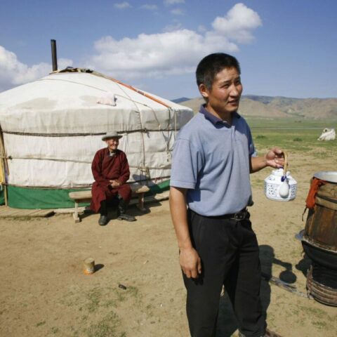 Jurta, dom na stepach Mongolii.